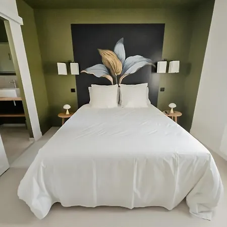 Les Tanins D 'ay * Ay-Champagne