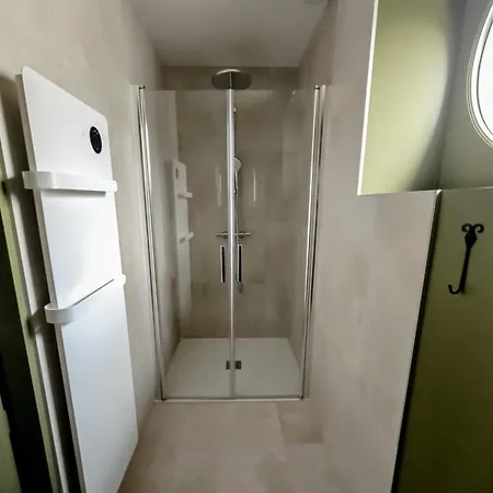 Les Tanins D 'ay Villa