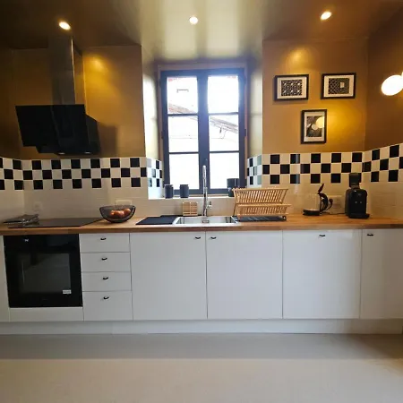 Les Tanins D 'ay Villa Ay-Champagne