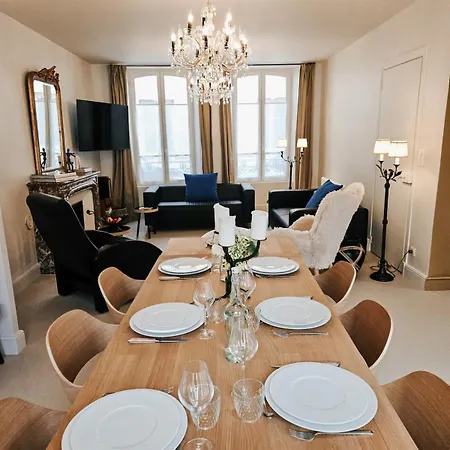 Les Tanins D 'ay Ay-Champagne