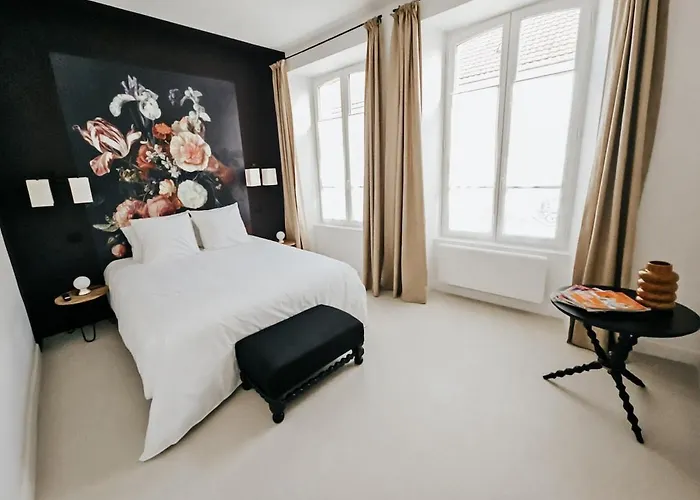 Les Tanins D 'ay Ay-Champagne