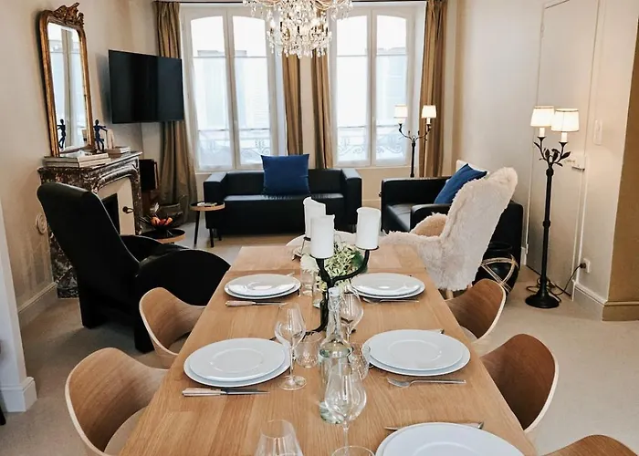 Les Tanins D 'ay Ay-Champagne